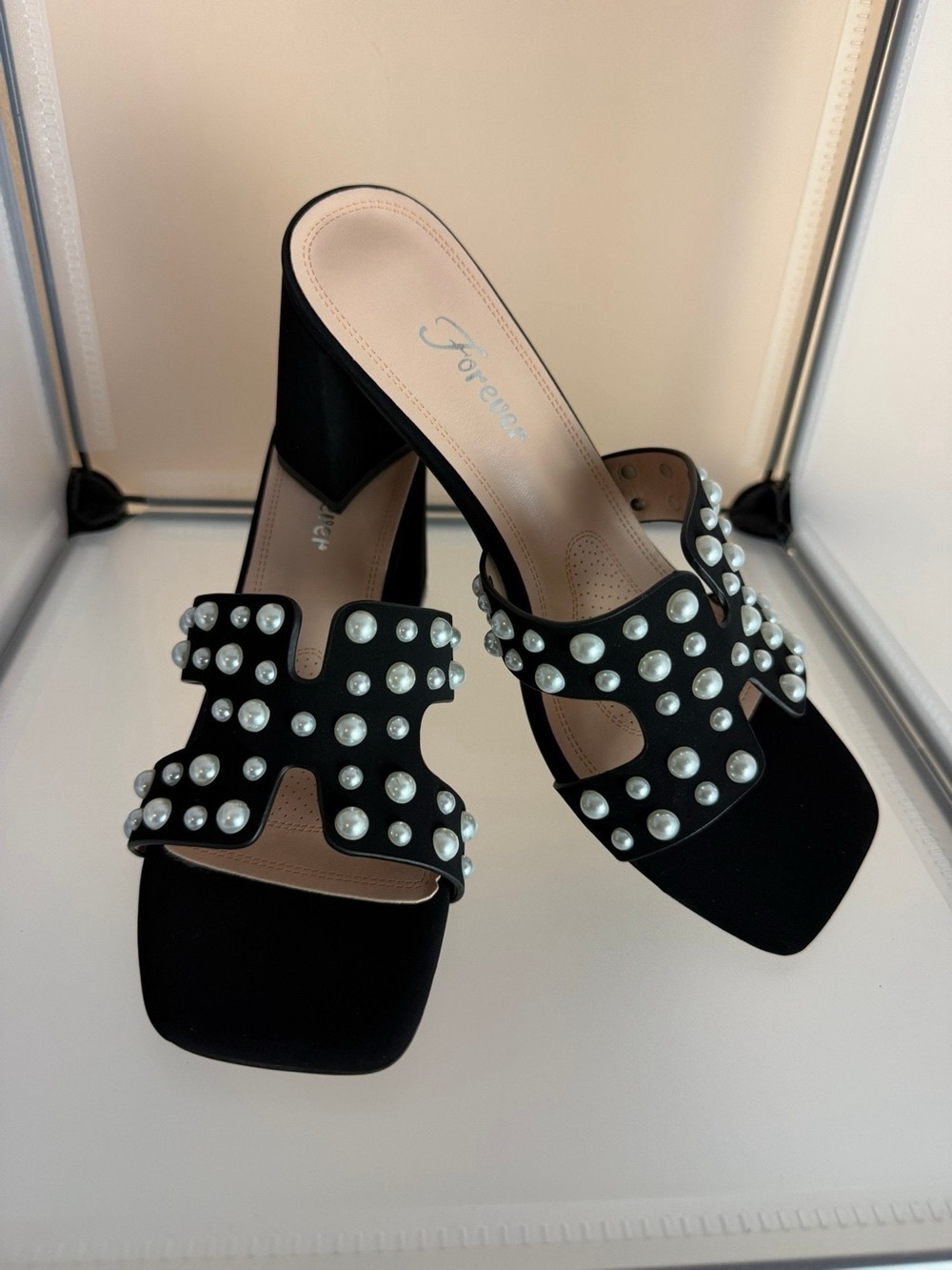 Forever Link Black Pearl-Embellished Block Heel Slide Mules Sandals Size 6 New
